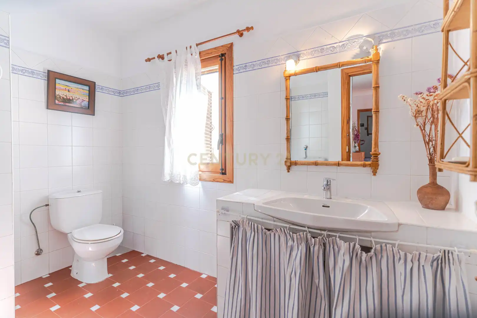 Bathroom of Houses for sale in Órgiva  with Private garden and Swimming Pool