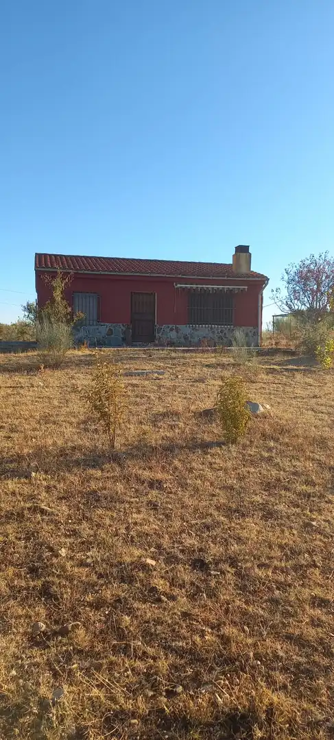 Finca rústica en venta en Cazalegas con Jardín privado