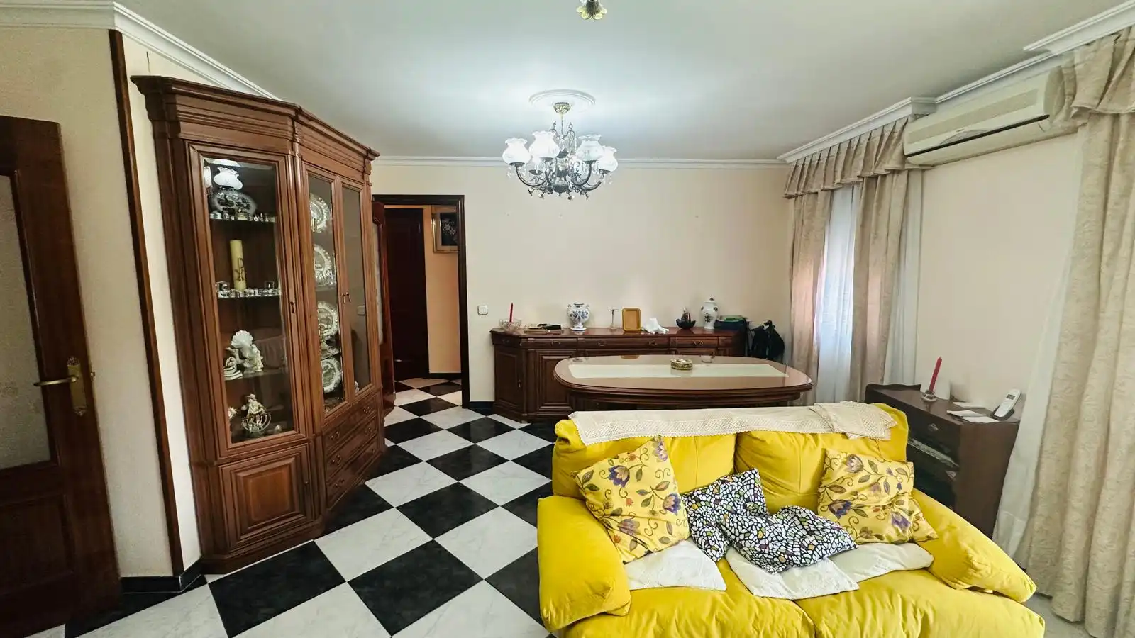 Sala de estar de Piso en venta en Sevilla con Aire acondicionado, Calefacción y Terraza