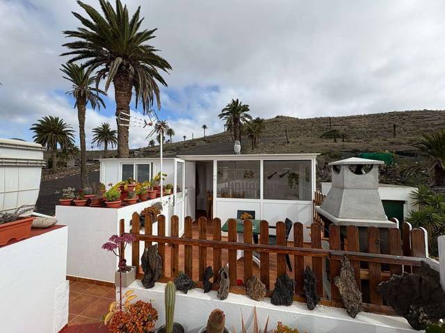 Casa-chalet en Venta en VISTA DE LA VEGA en Haría pueblo