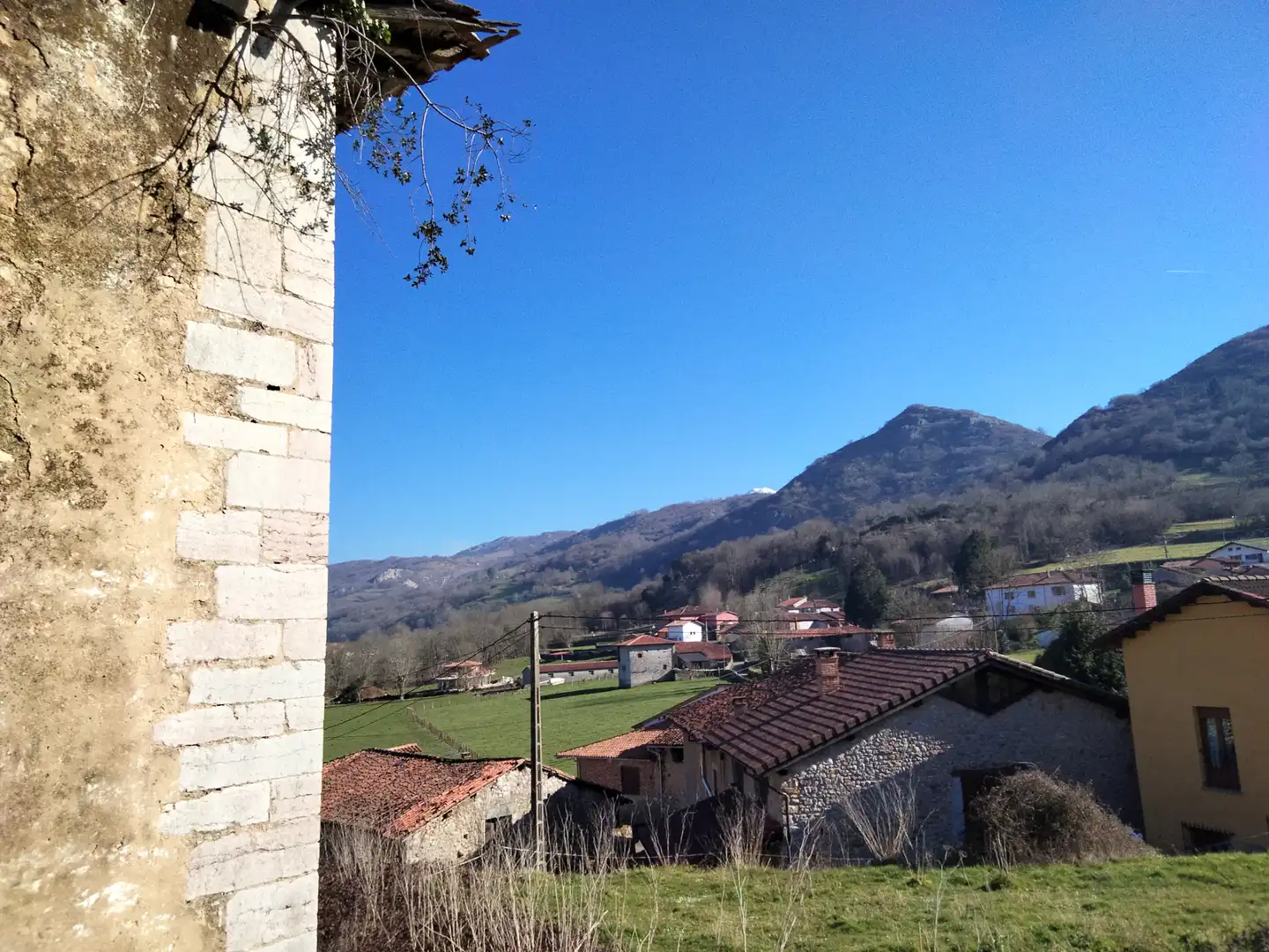 Gebäude zum Verkauf in Lugar Villar, Onís