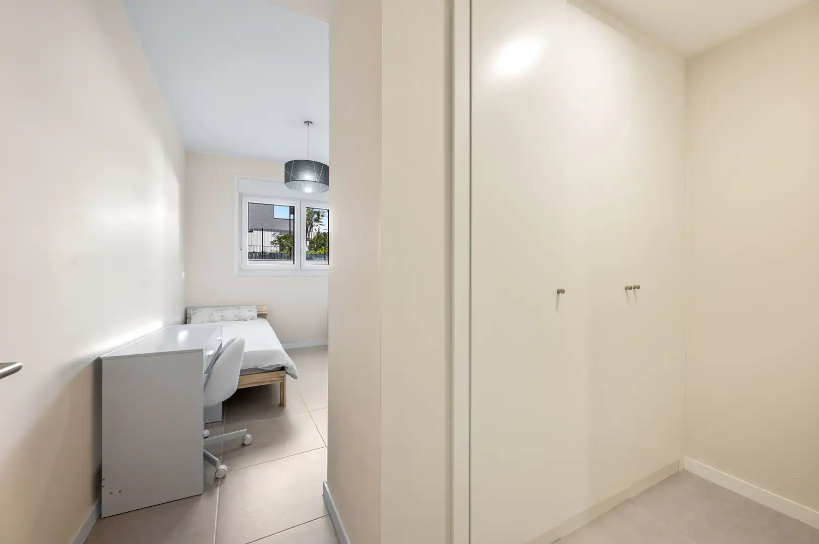 Bedroom of Ground floor for sale in Estepona  with Air Conditioner, Private garden and Terrace