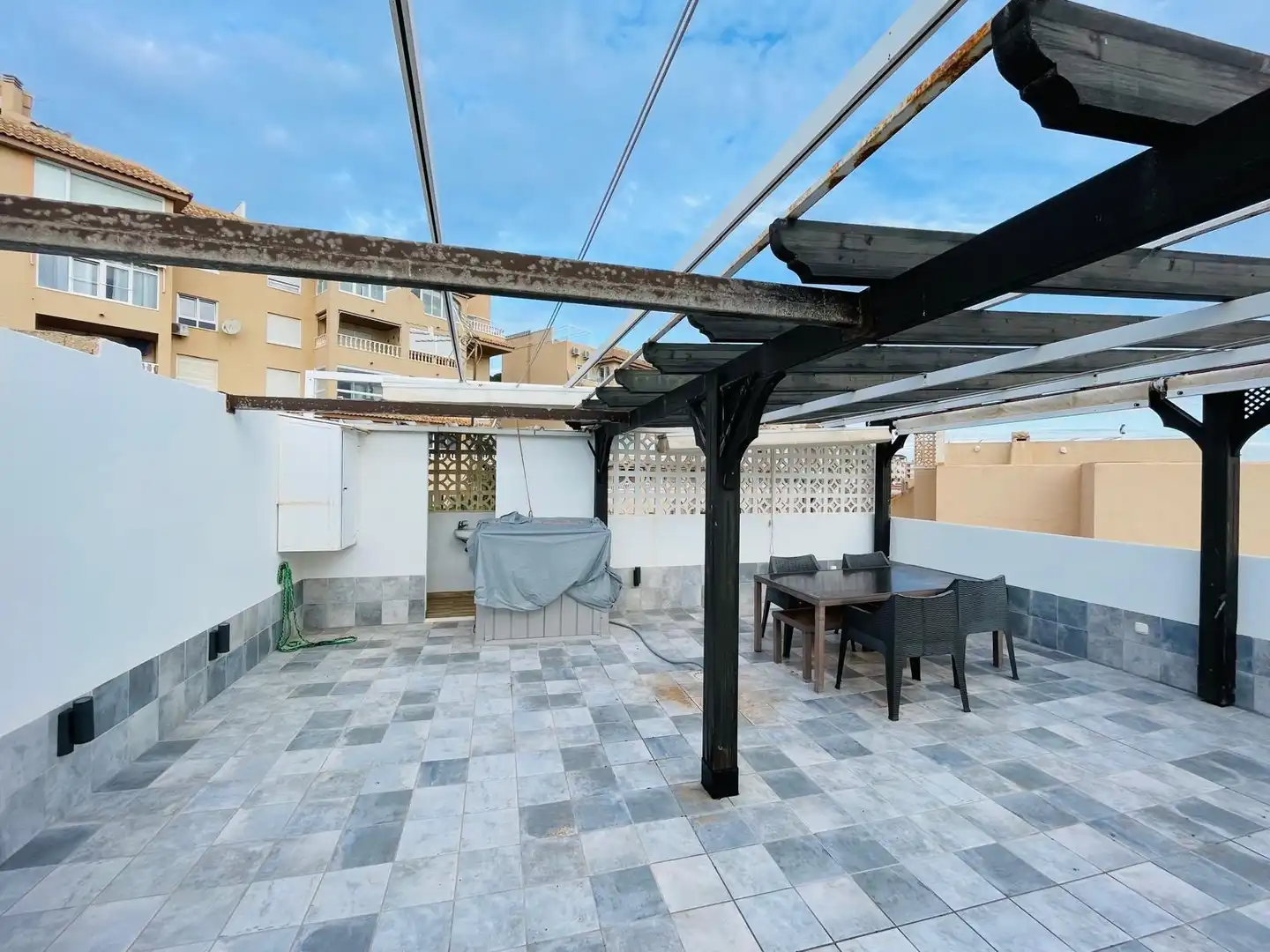 Terrassa de Apartament de lloguer en Torrevieja amb Calefacció, Terrassa i Piscina