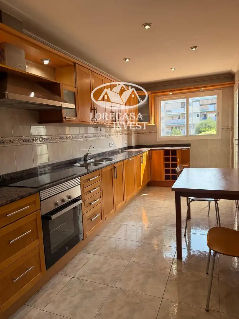 Cocina de Piso de alquiler en  Palma de Mallorca con Aire acondicionado y Balcón