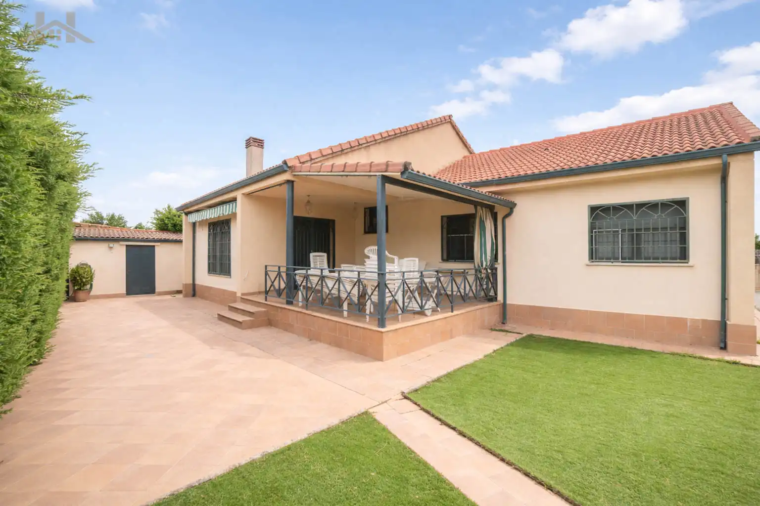 Vista exterior de Casa o chalet en venta en Guadarrama con Calefacción y Piscina