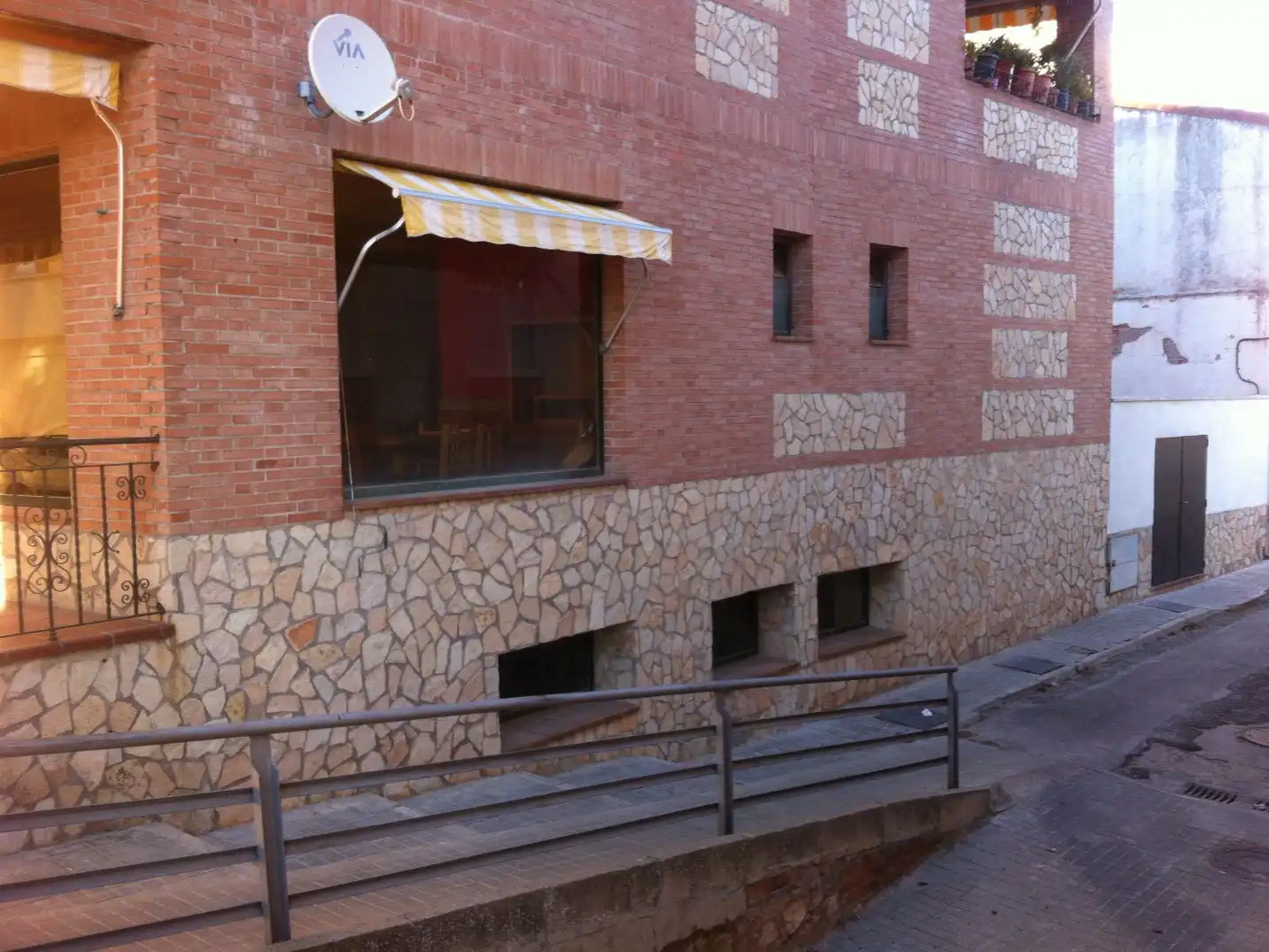 Vista exterior de Local de lloguer en Iriépal - Taracena - Valdenoches