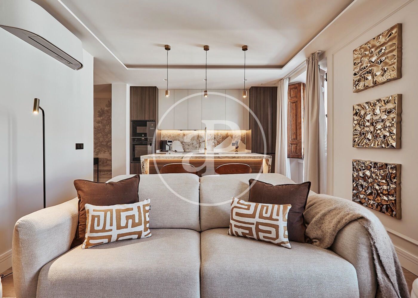 Sala d'estar de Pis en venda en  Madrid Capital amb Aire condicionat, Calefacció i Moblat