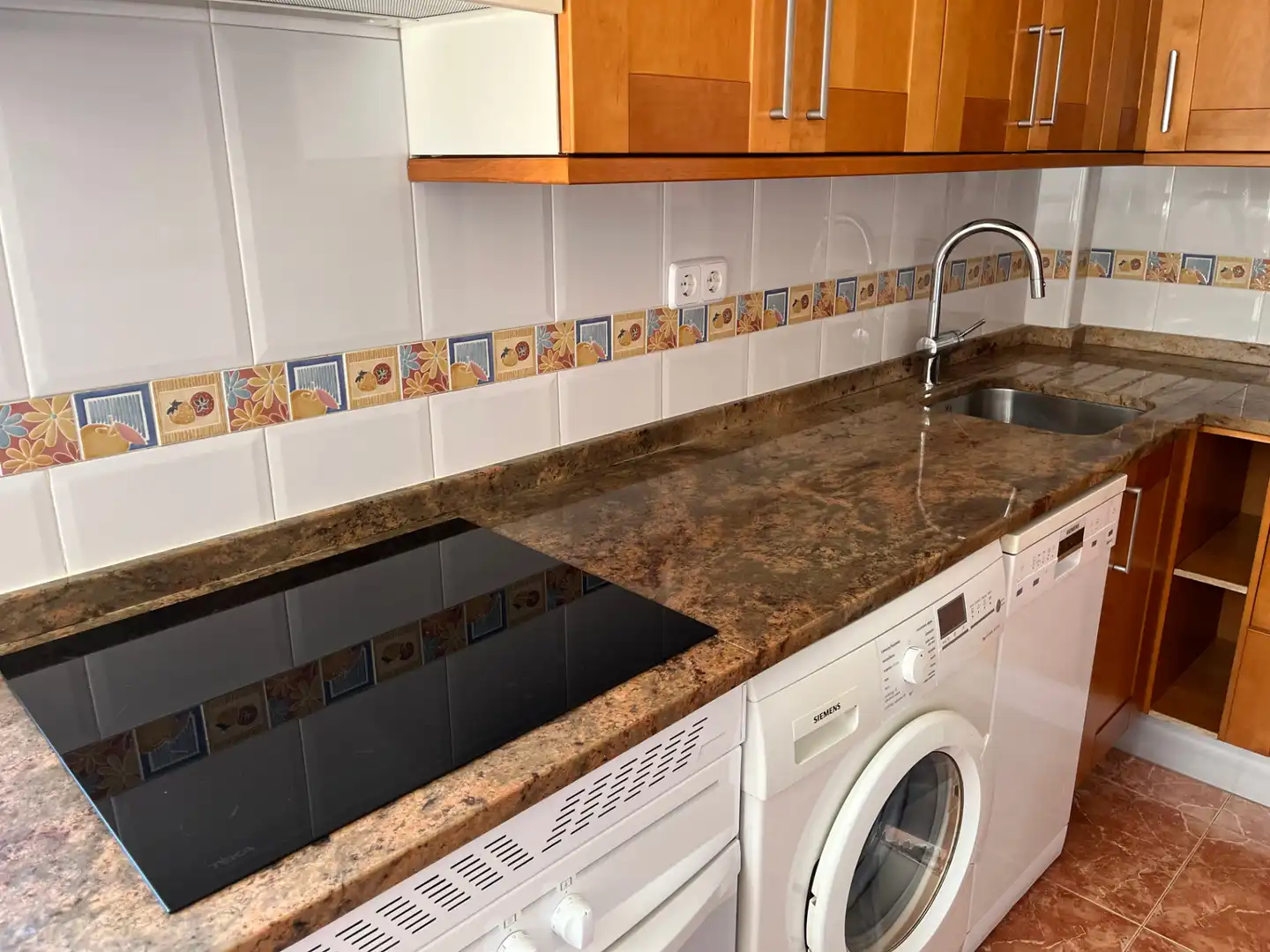 Cuina de Pis de lloguer en Madrid amb Aire condicionat, Calefacció i Microones