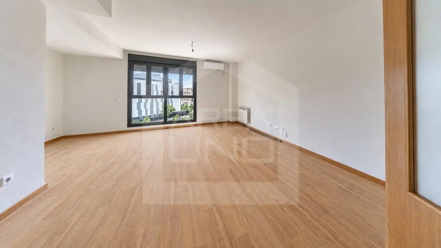 Living room of Flat for rent in Móstoles  with Air Conditioner, Heating and Storage room