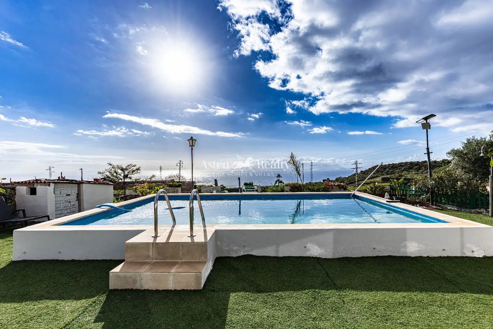 Swimming pool of Houses for sale in Guía de Isora  with Terrace, Storage room and Swimming Pool