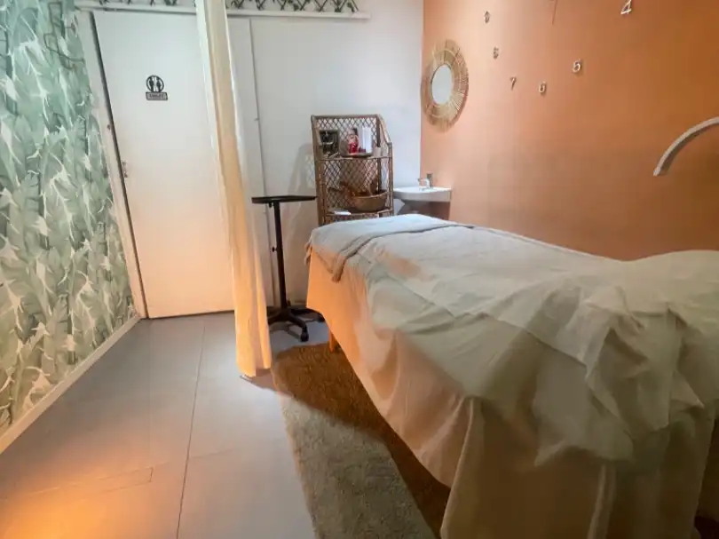 Habitación de Local en traspaso en Valencia