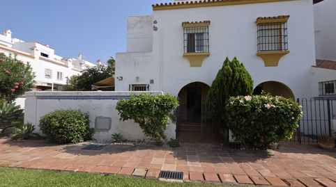 Foto 4 de Casa adosada en venda a C. Estrella de Mar, 1619-1919, Marina de Casares, Casares