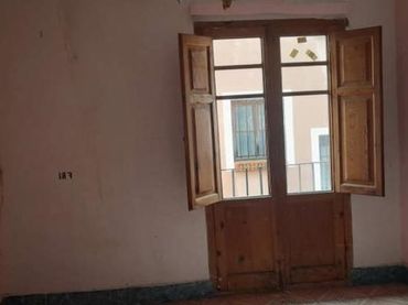 House with balcony for sale in Onda