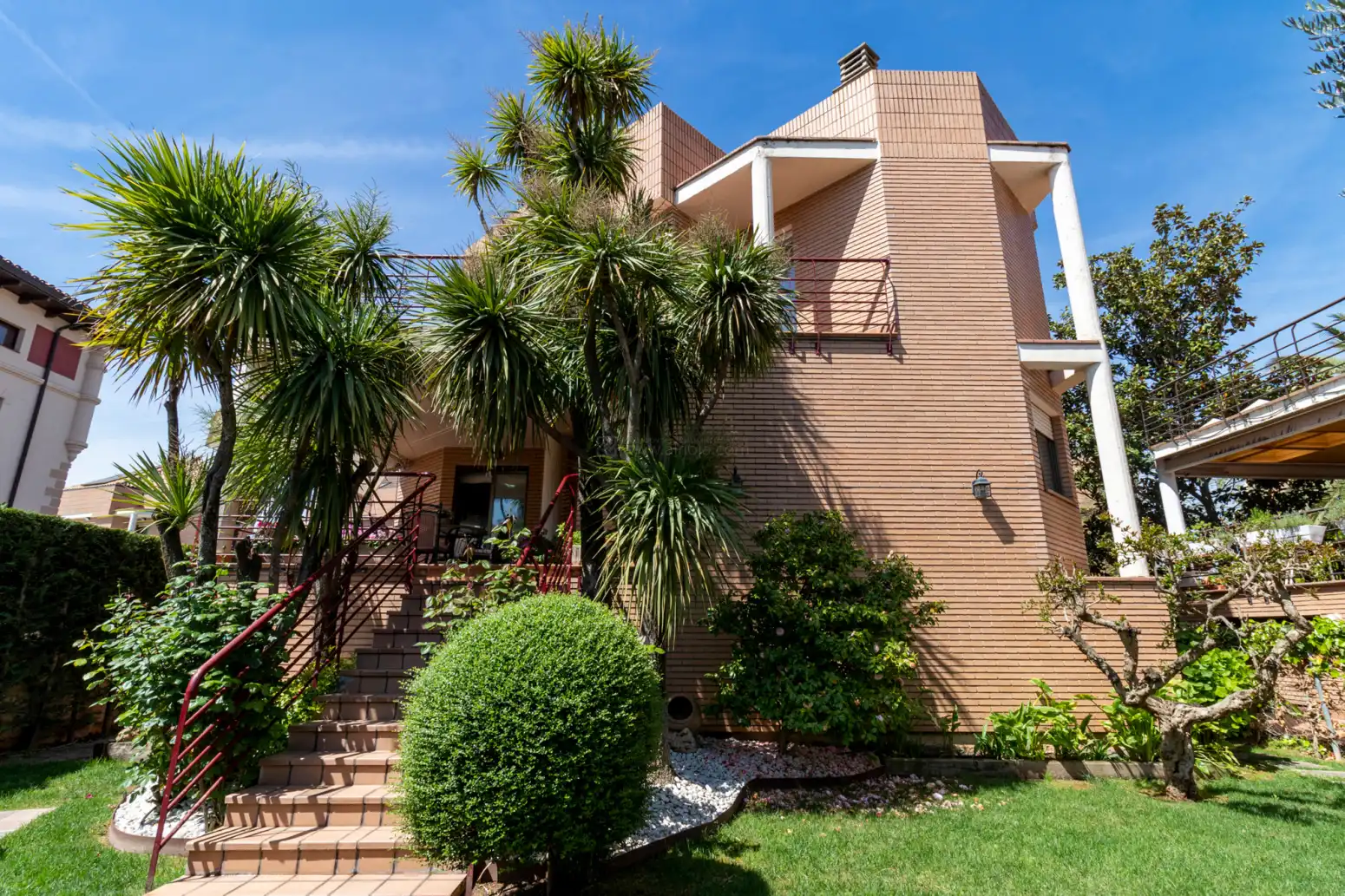 Vista exterior de Casa o chalet en venta en  Logroño con Calefacción, Jardín privado y Terraza