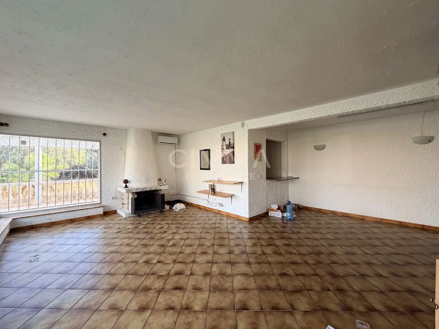 Sala d'estar de Casa o xalet en venda en La Nucia amb Jardí privat, Terrassa i Traster