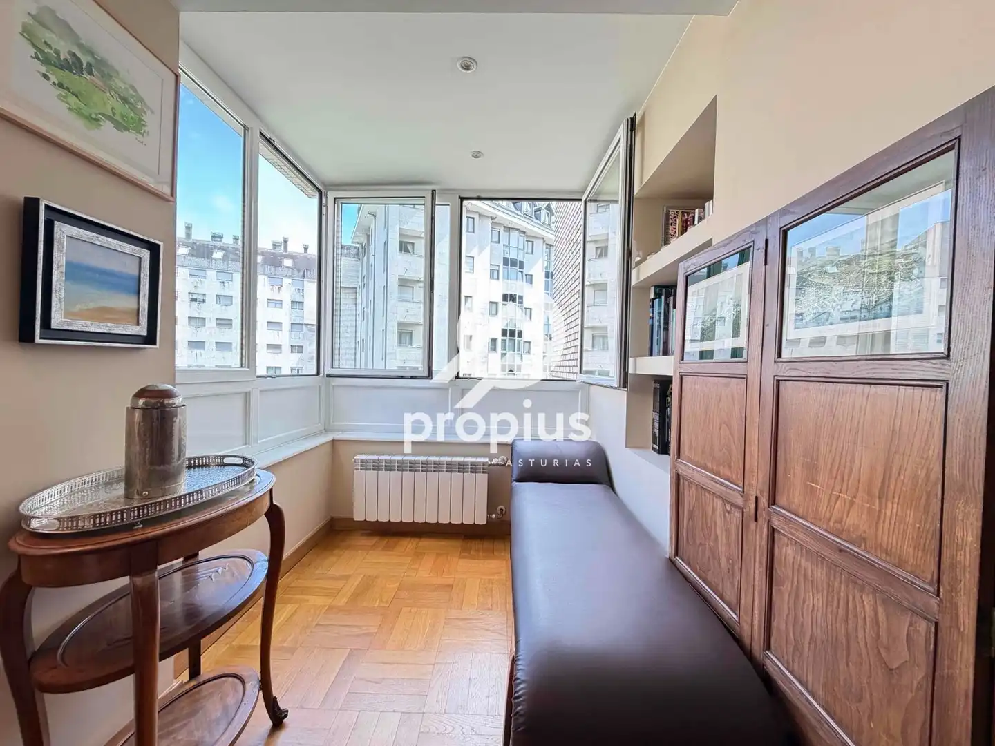 Bedroom of Flat for sale in Oviedo   with Heating, Parquet flooring and Oven