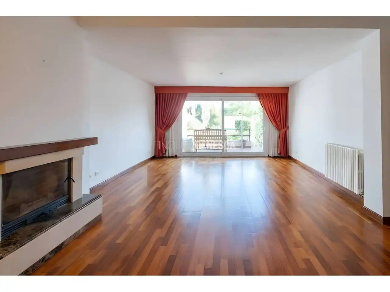 Sala de estar de Casa o chalet en venta en Matadepera con Aire acondicionado, Calefacción y Jardín privado