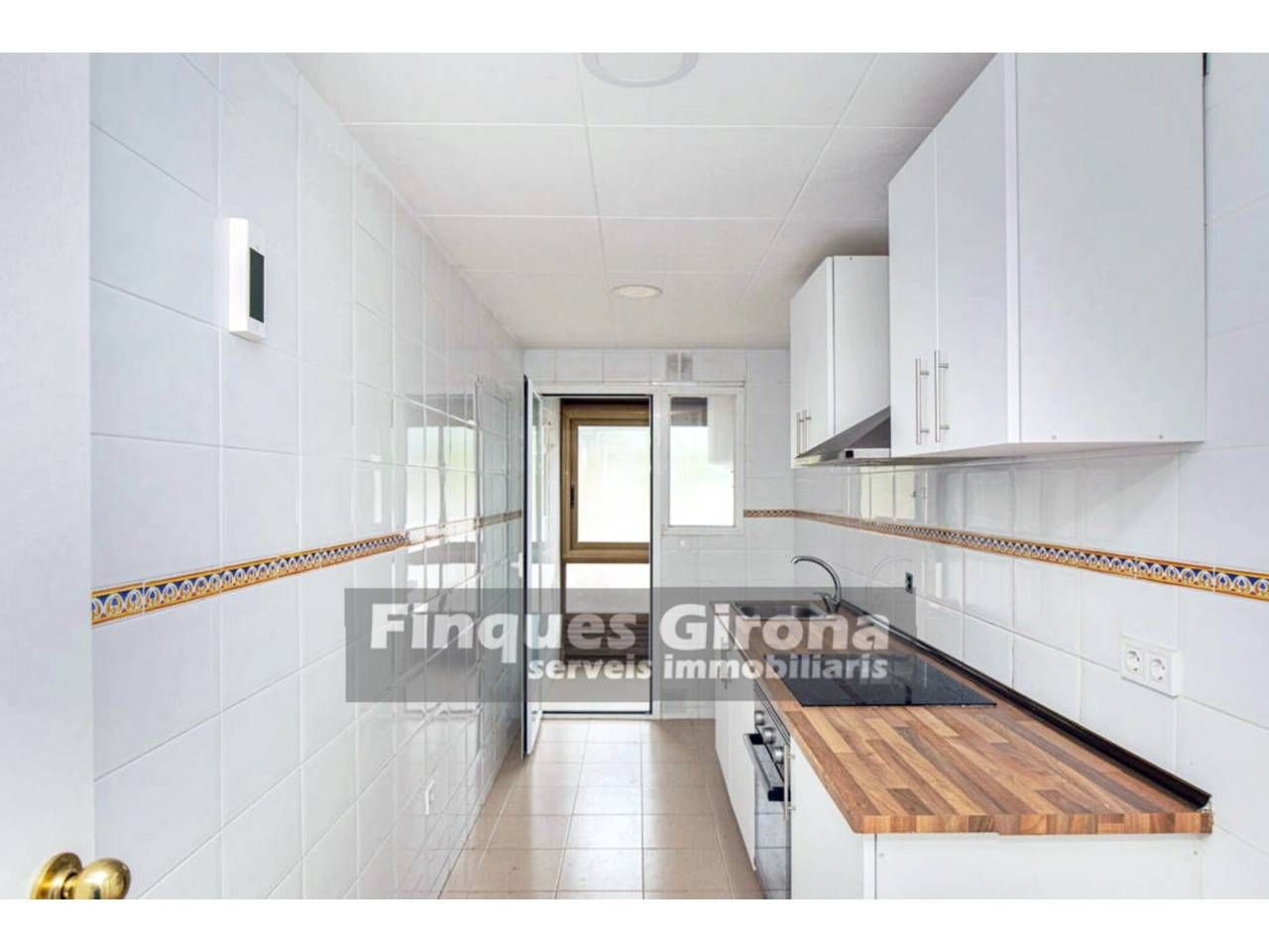 Cuina de Pis en venda en Girona Capital amb Terrassa i Piscina comunitària