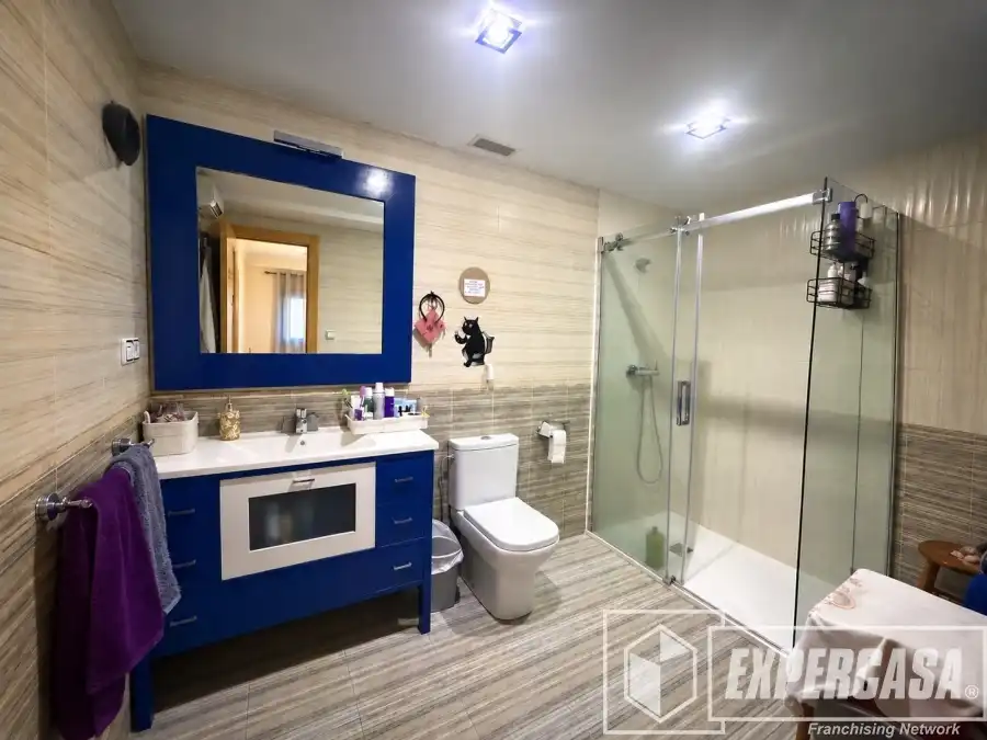 Bathroom of Flat for sale in Parc Central 