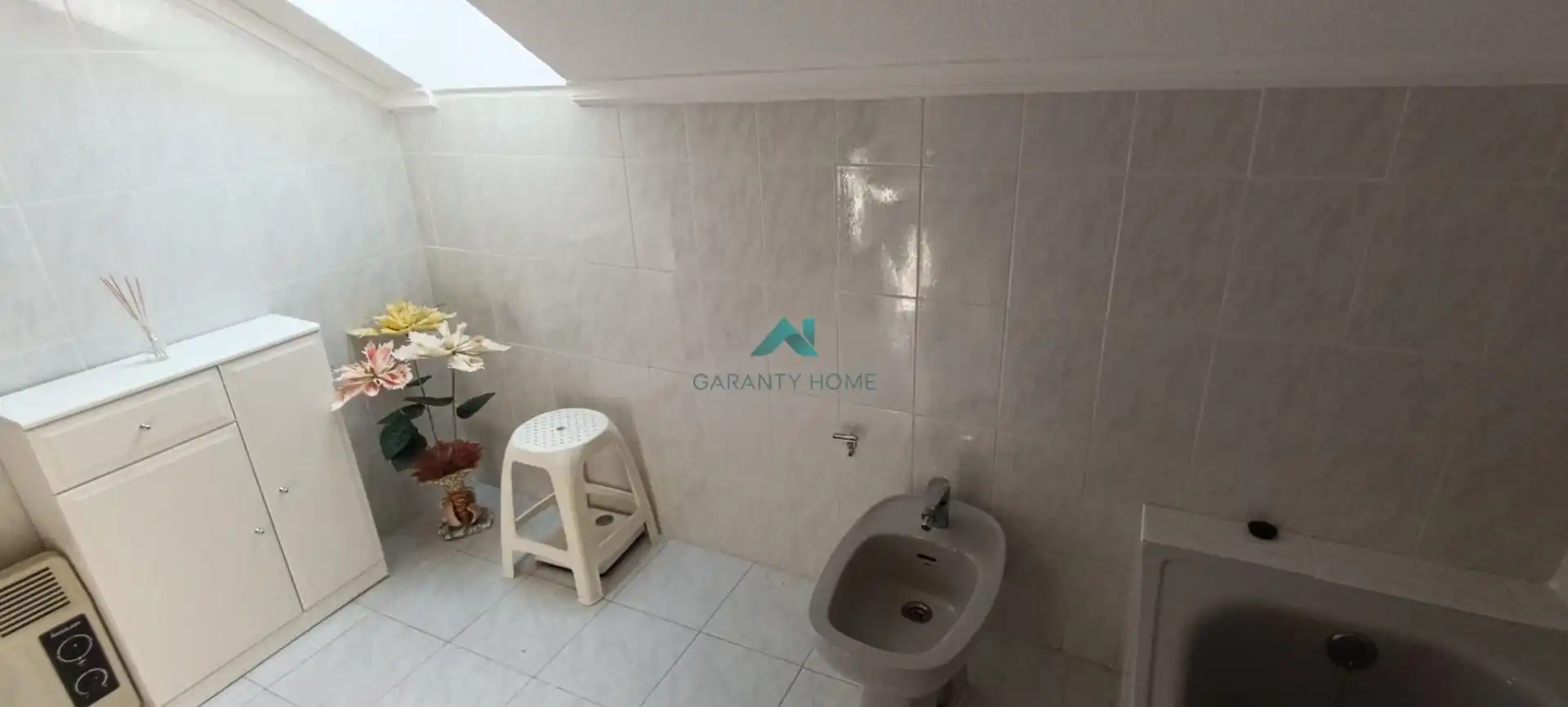 Badezimmer von Dachboden zum Verkauf in Bárcena de Cicero mit Möbliert und Gemeinschaftspool