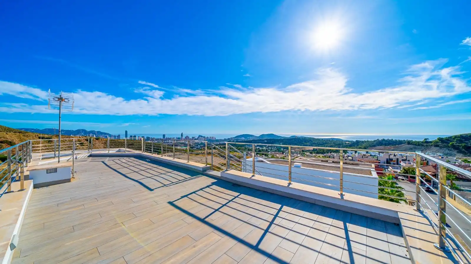 Terrassa de Casa adosada en venda en Finestrat amb Aire condicionat, Calefacció i Jardí privat