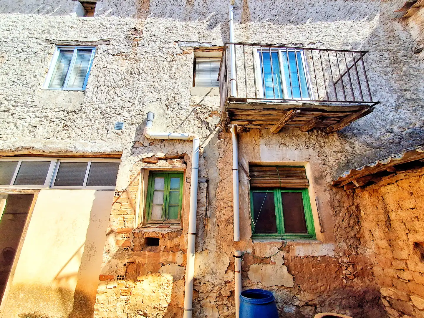 Exterior view of Detached homes for sale in La Vid y Barrios   with Private garden and Furnished