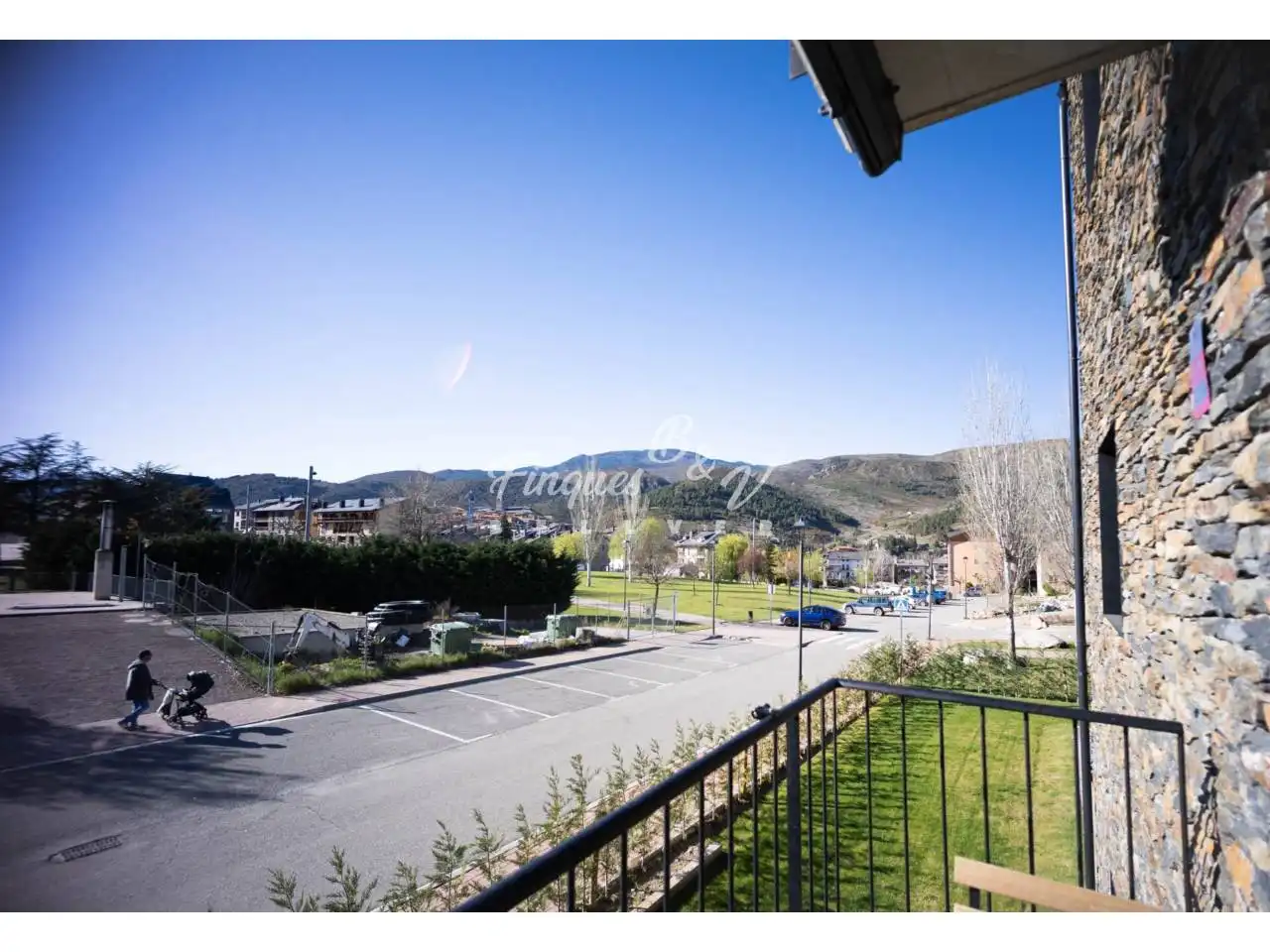 Vista exterior de Apartamento en venta en Bellver de Cerdanya con Aire acondicionado, Calefacción y Parquet