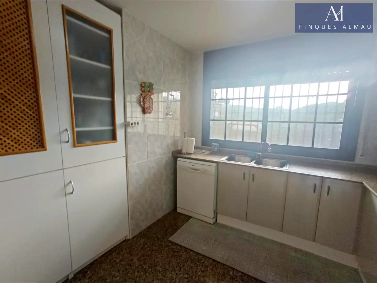 Cuina de Casa o xalet en venda en Sant Pere de Ribes amb Calefacció, Jardí privat i Terrassa