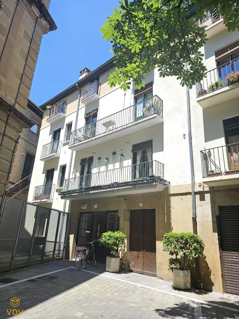 Exterior view of Apartments for sale in  Pamplona / Iruña  with Heating, Parquet flooring and Furnished
