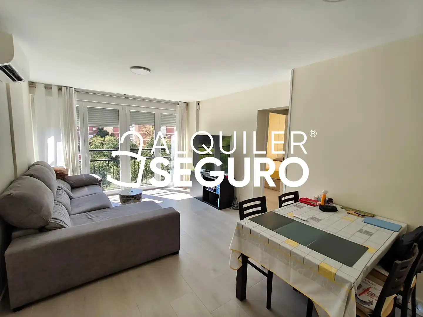 Außenansicht von Wohnung zur Miete in Madrid mit Klimaanlage und Heizung