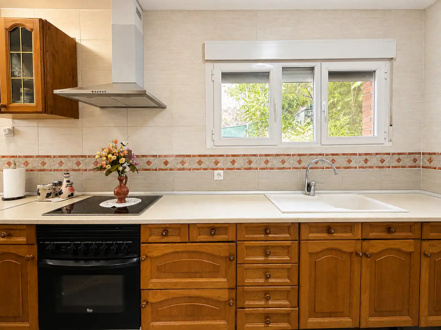 Terraced house with garden for sale in Calle Zarrazin 7, imagen 10