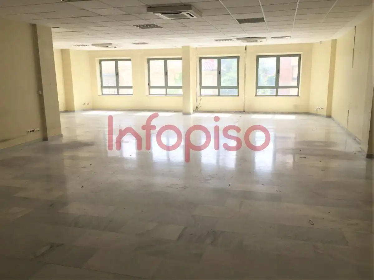 Oficina en venda en Valdepeñas amb Aire condicionat i Calefacció