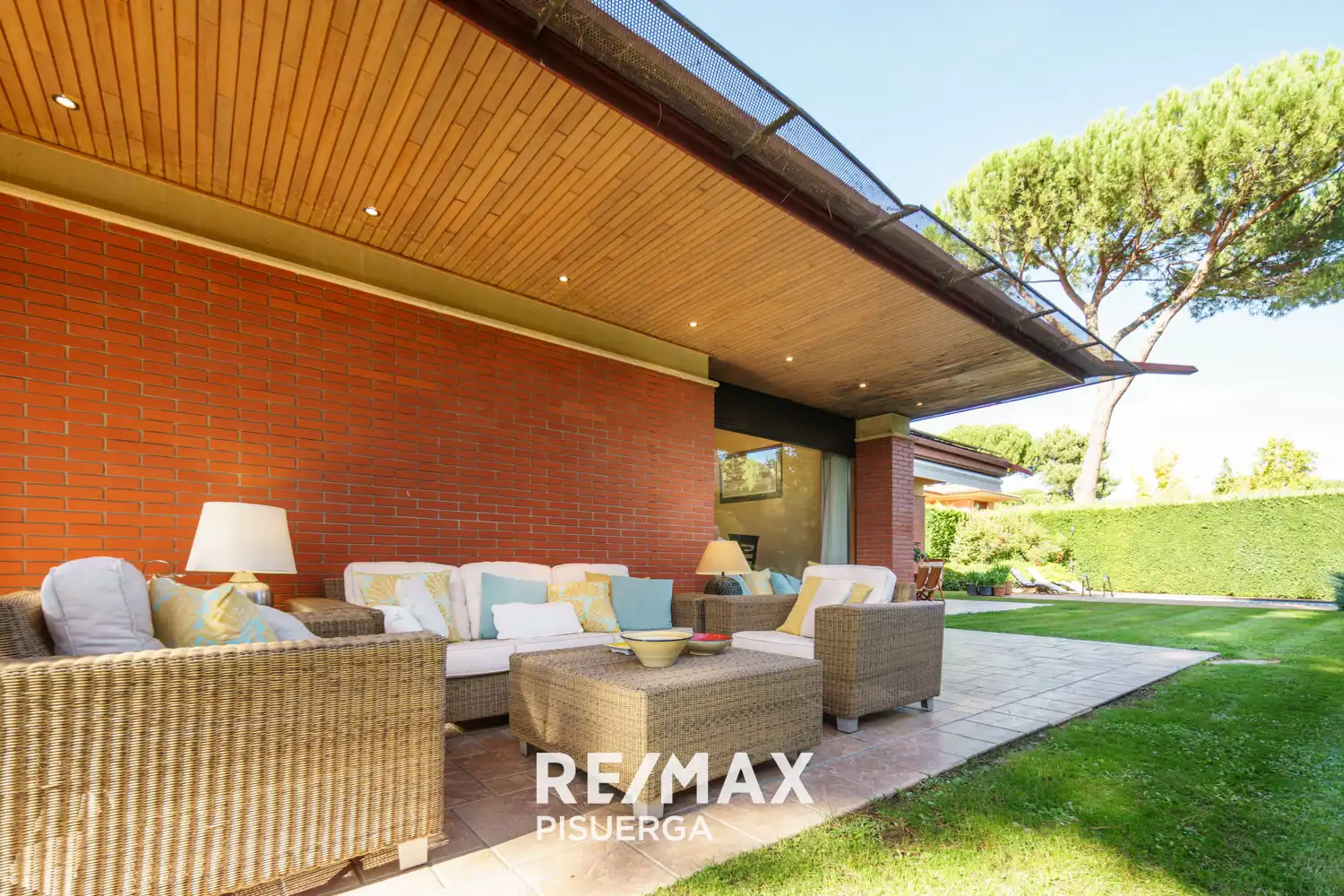 Terrassa de Casa o xalet en venda en Boecillo amb Jardí privat, Traster i Piscina