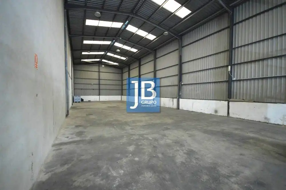 Fabrikhallen zur Miete in Calle Vial 1, Novelé / Novetlè