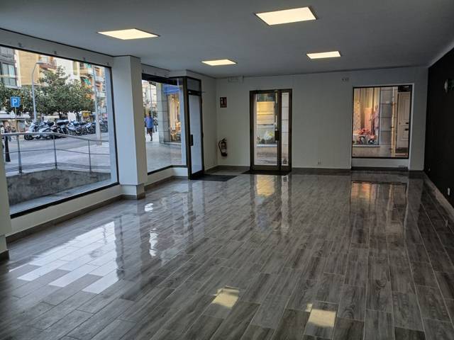 Local comercial en Alquiler en Rambla de Joaquim Ruyra, 61 en Centre