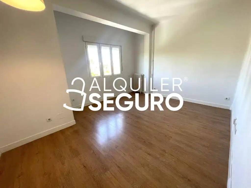 Bedroom of Flat for rent in Madrid  with Heating