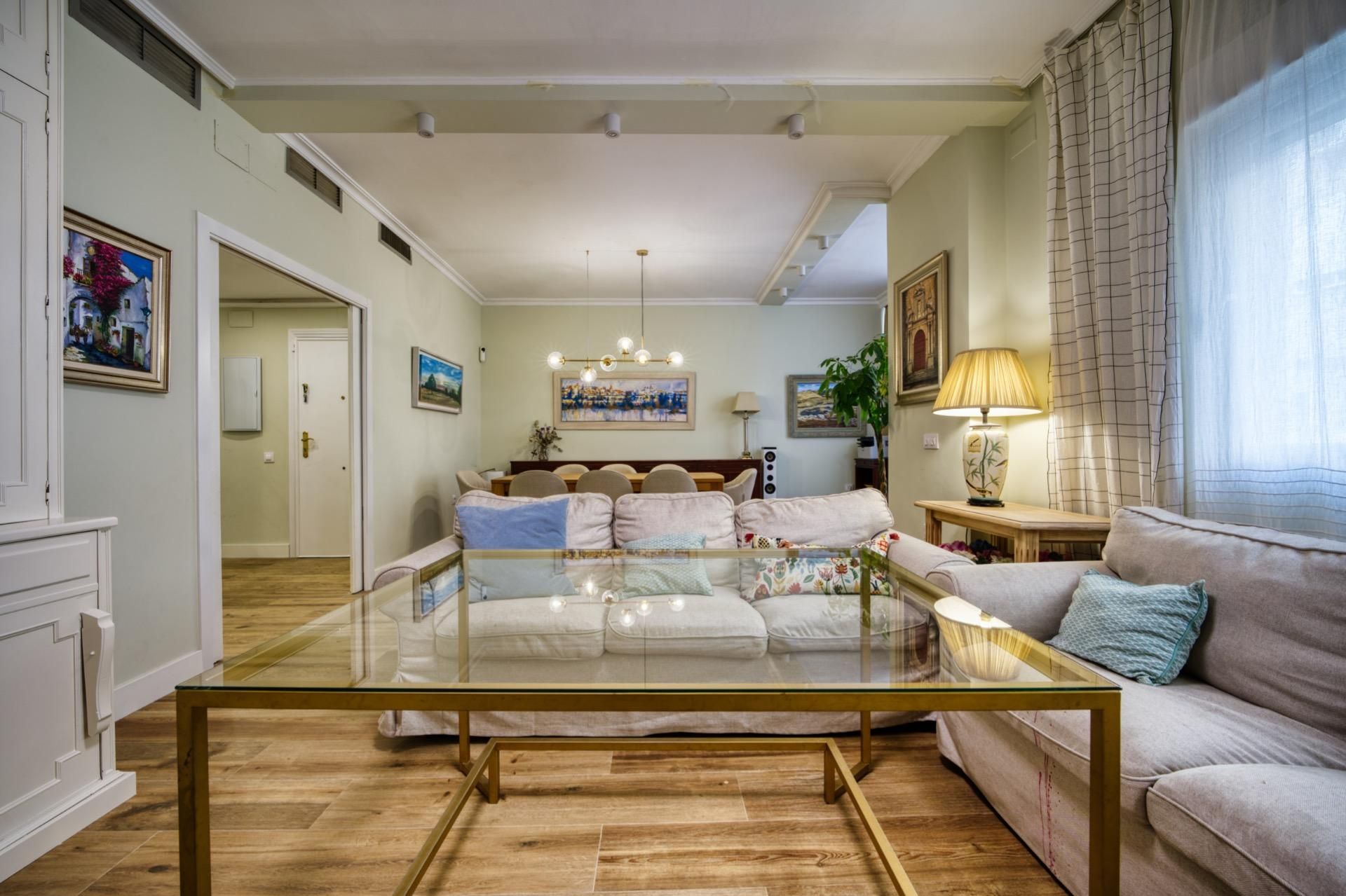 Living room of Flat for sale in  Sevilla Capital  with Air Conditioner, Heating and Storage room