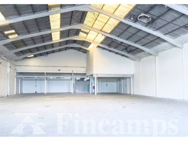Nave industrial en Alquiler en Calle Napols, 6 en Parc Central