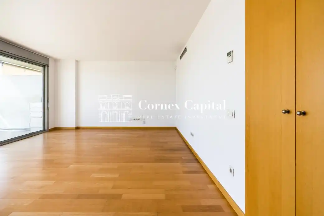 Schlafzimmer von Wohnung zum Verkauf in Barcelona mit Klimaanlage, Heizung und Privatgarten