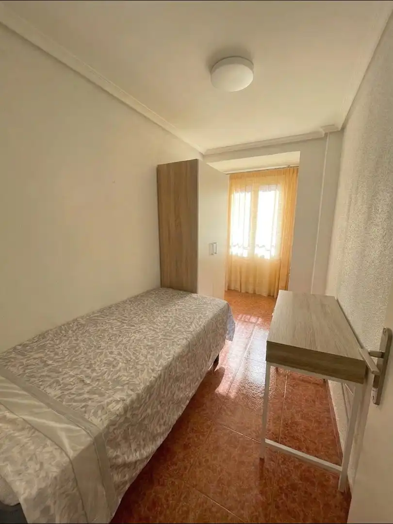 Bedroom of Flat for sale in Elche / Elx  with Air Conditioner, Heating and Storage room