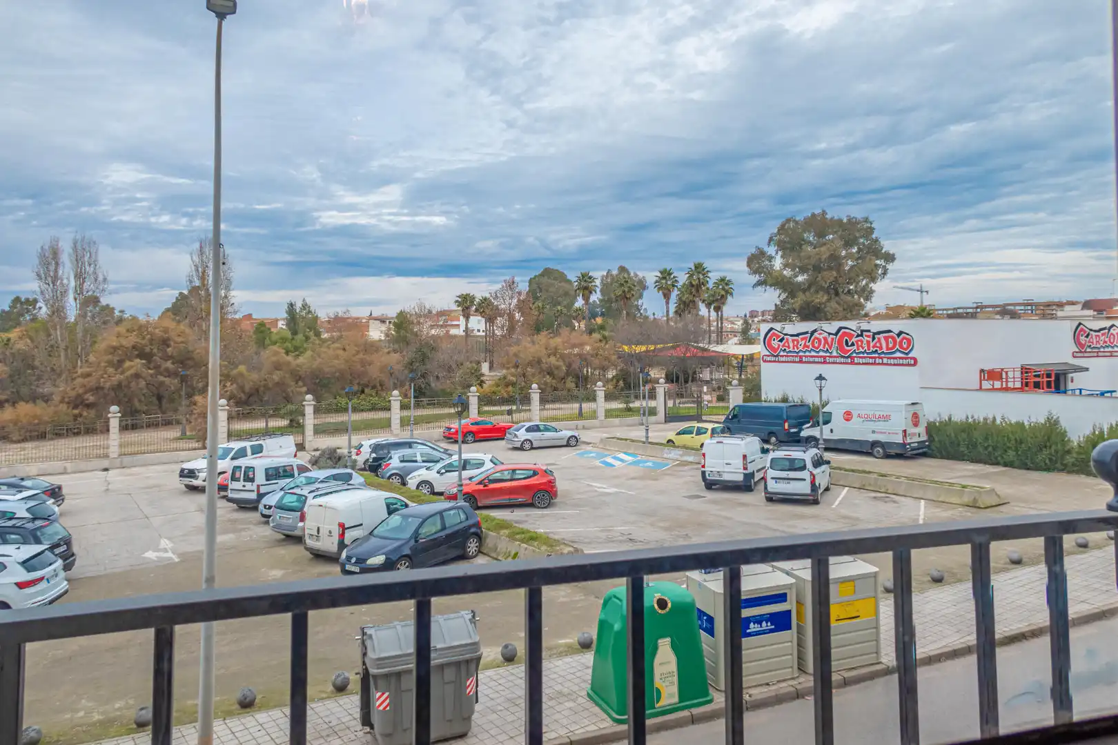 Parking de Apartamento en venta en Linares con Terraza, Amueblado y Lavadora