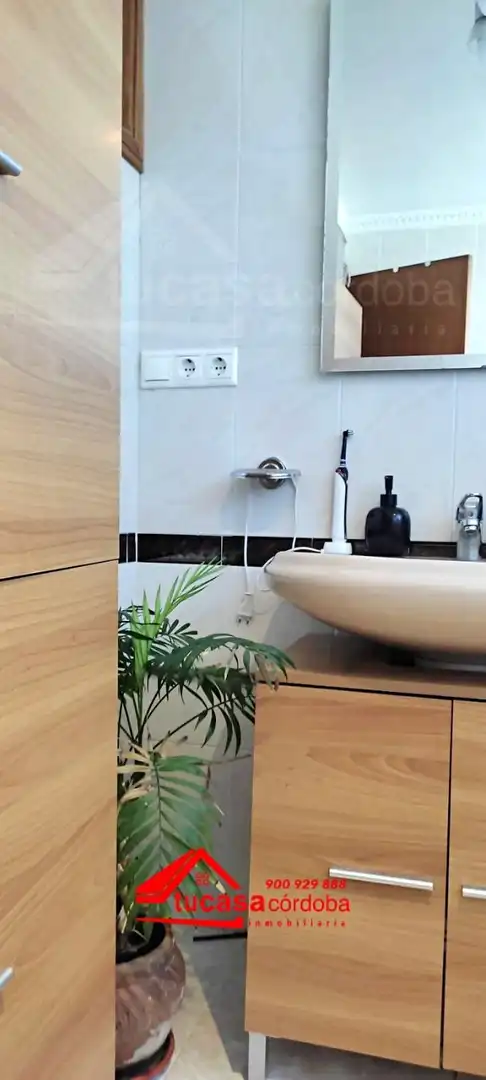 Bathroom of Houses for sale in El Carpio  with Heating and Terrace