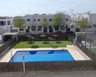 Piscina de Pis en venda en Mairena del Aljarafe amb Aire condicionat, Calefacció i Jardí privat
