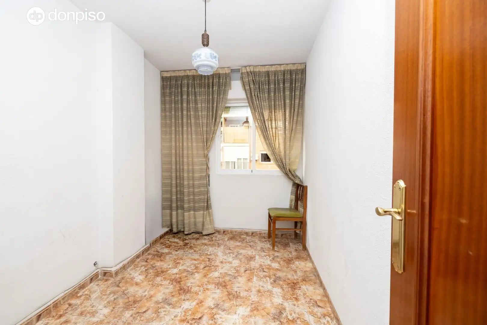 Habitación de Piso en venta en Granada con Terraza y Amueblado