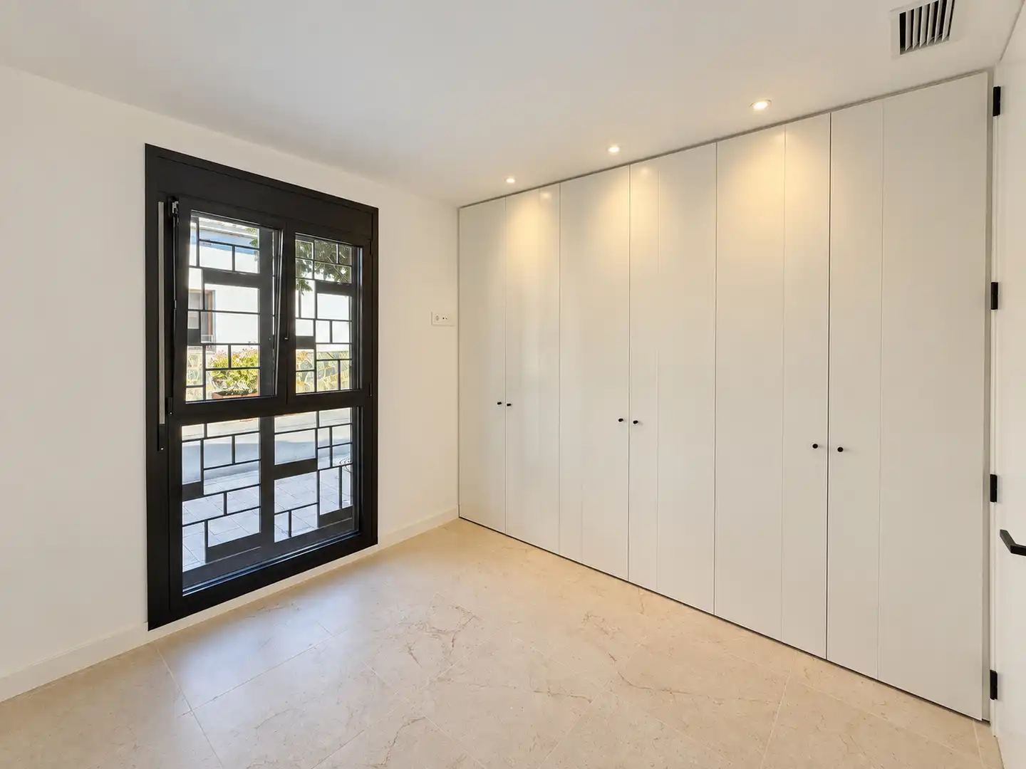 Bajo en venta en Carrer Prat de la Riba, imagen 4