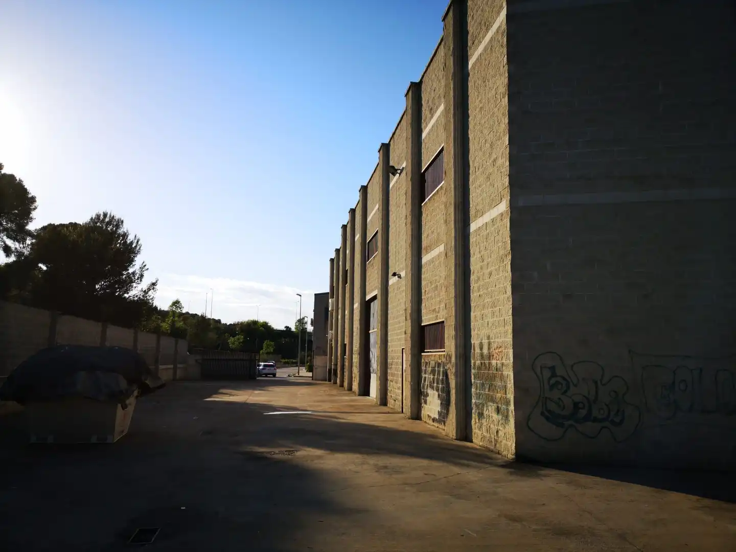 Nau industrial en venda a Santa Maria - Terra Nostra