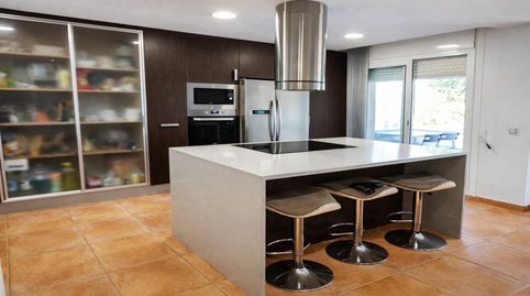 CHALET CON 3 PISOS INDEPENDIENTES EN ARGENTONA