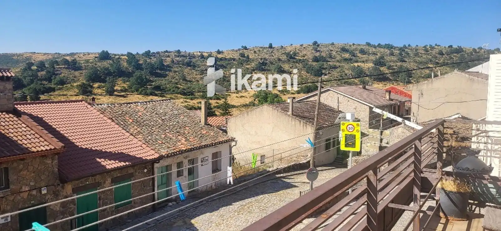 Exterior view of Buildings for sale in Peguerinos