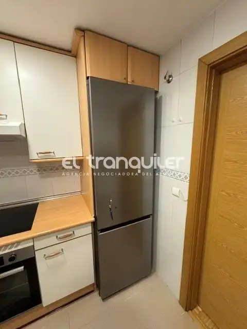 Cocina de Piso de alquiler en Parla con Aire acondicionado, Piscina y Amueblado