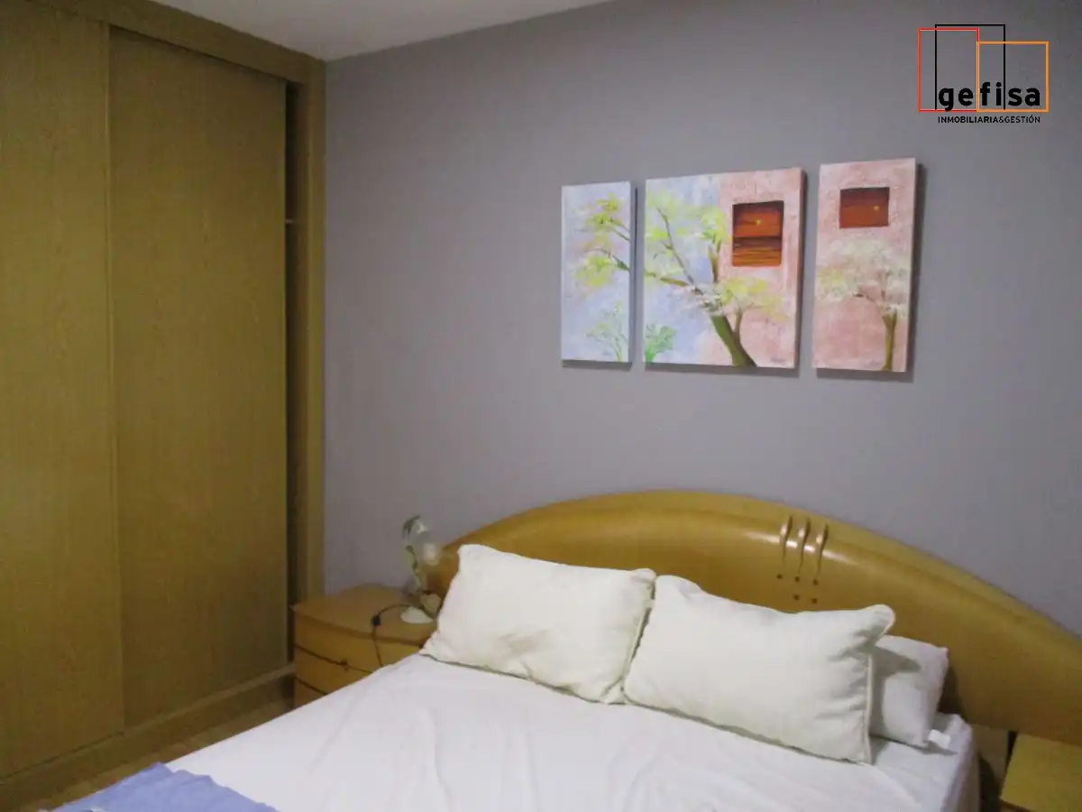 Habitación de Apartamento de alquiler en Valdepeñas con Calefacción, Amueblado y Balcón